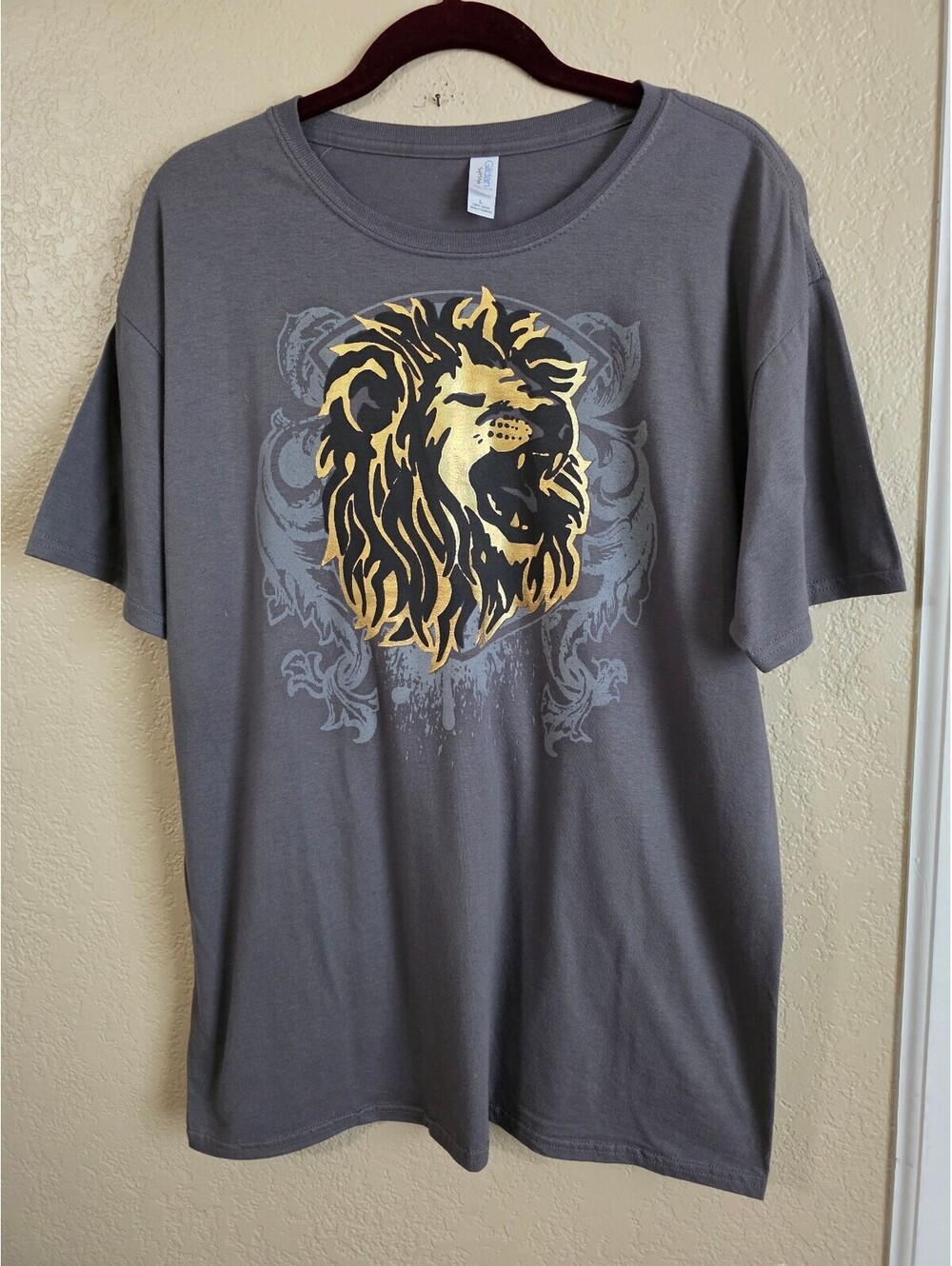 Gildan Softstyle Gray Lion Graphic T-Shirt Jesus Is The Lion Of The Tribe, Large